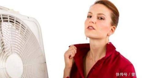 身体|女性绝经前,通常会有4个表现,若49岁后才出现,身体很不错