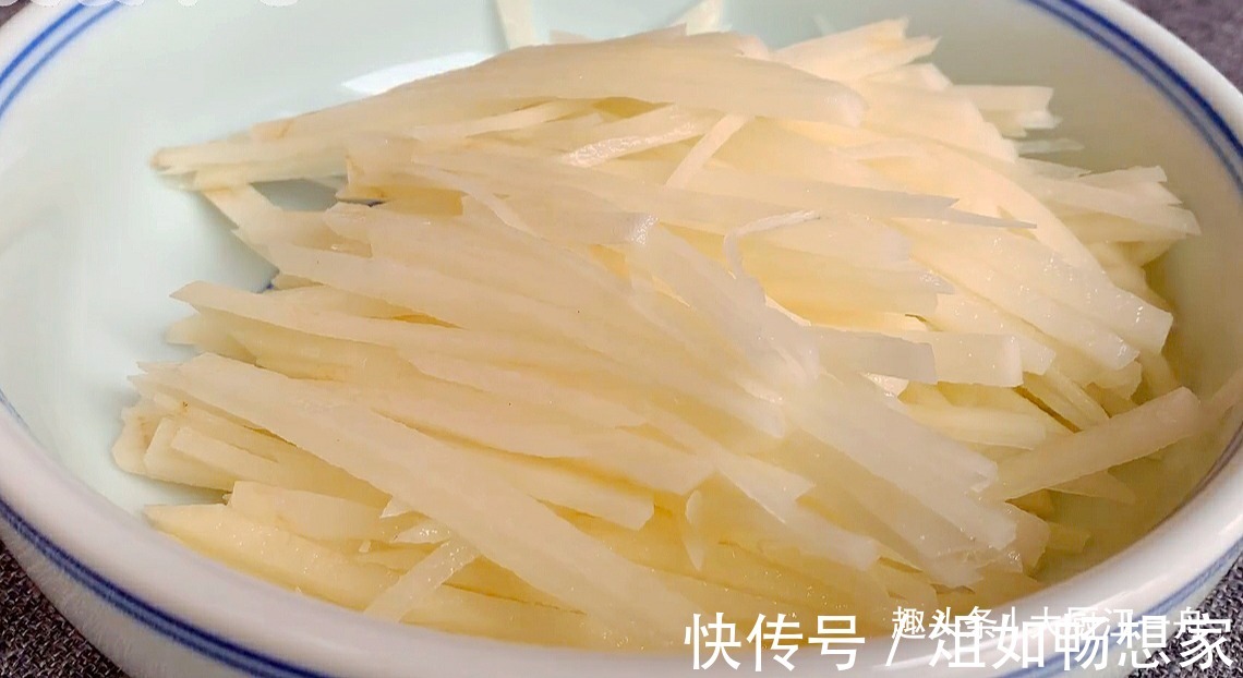 孩子|土豆丝里打2个鸡蛋，真是太香了，一周吃6次都嫌少，孩子抢着吃