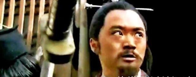 张太公@武松师傅警告武松千万要躲着两个人,武松不听劝告,结果受到教训