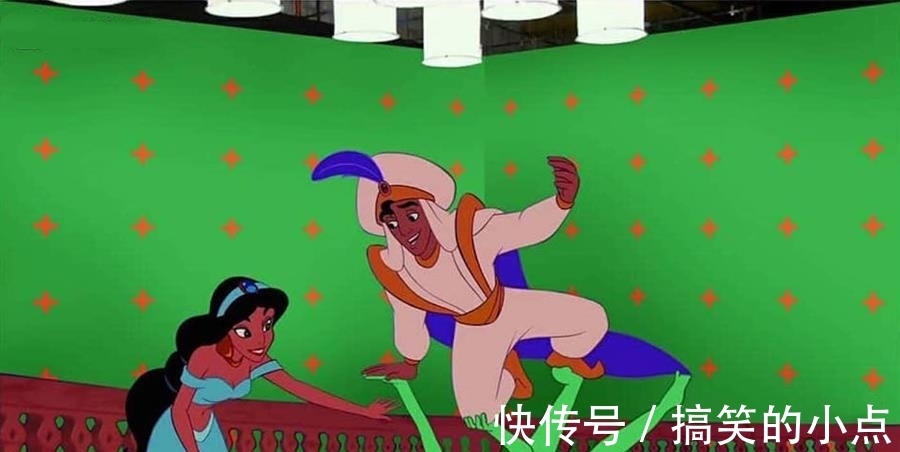 沙雕|揭秘迪士尼绿背景,坐魔毯全靠平衡力,大海变娃娃池,现场太沙雕