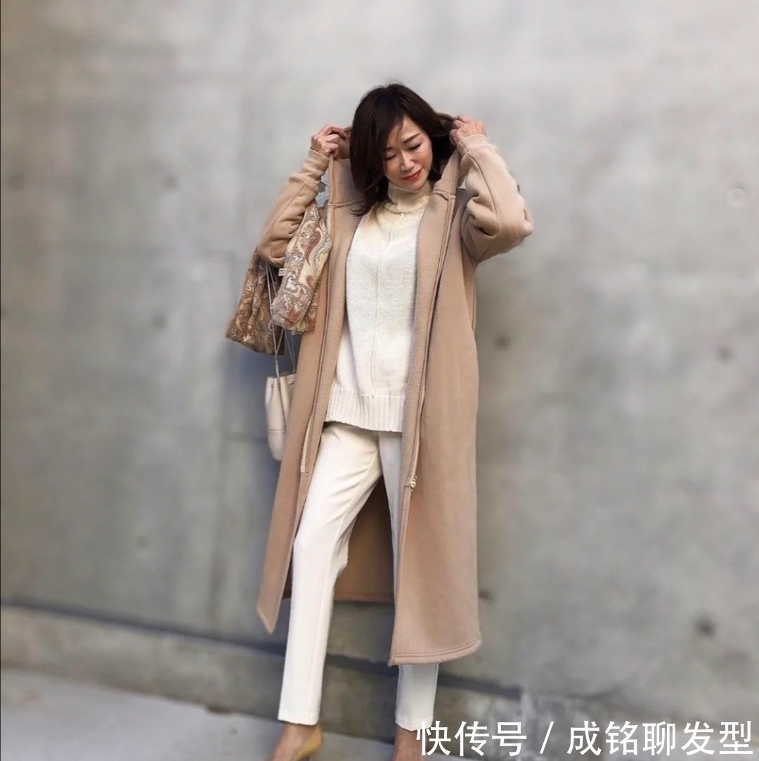 运动鞋|最适合50岁女人的单品,用好“二鞋二裤一裙”,时髦减龄又高级