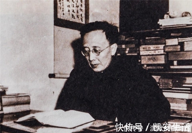 画作|康生:“郭沫若那字也叫书法,脚趾头写都能比他强”,底气何在?