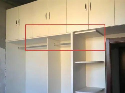 刚需房|刚需房装修,柜子是买还是定做呢?去了趟隔壁邻居家才彻底明白