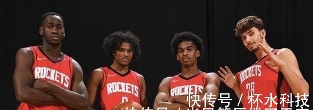 沃尔|并列倒数第一!火箭仍动作连连,试训CBA得分王,欲沃尔换西蒙斯