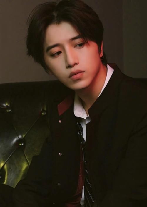 创四A班伯远“热血笨蛋”有望出道？青1无存在感，李汶翰赞“老兵不死”