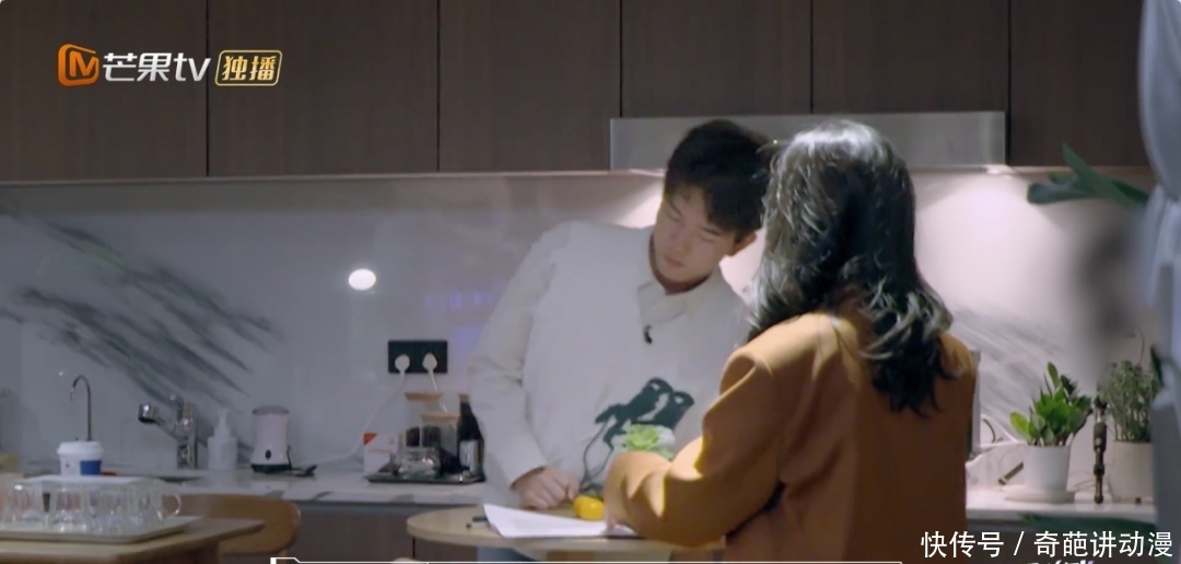 她俩吵起来了,我竟然觉得好过瘾!