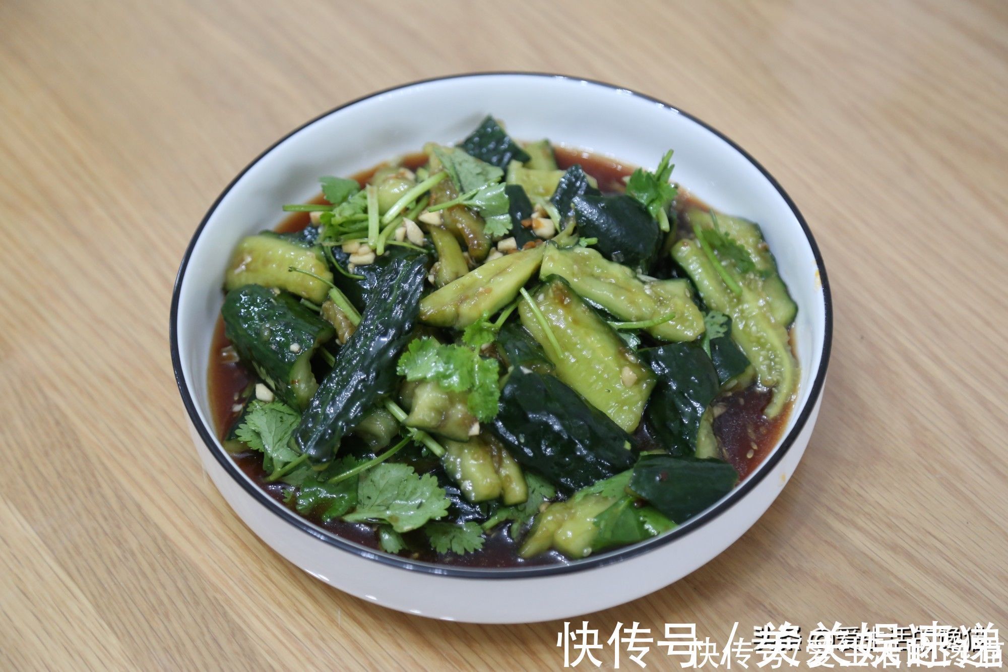 小姑子|小姑子又来串门,婆婆亲自下厨,菜色丰盛引网友羡慕:还是亲妈好