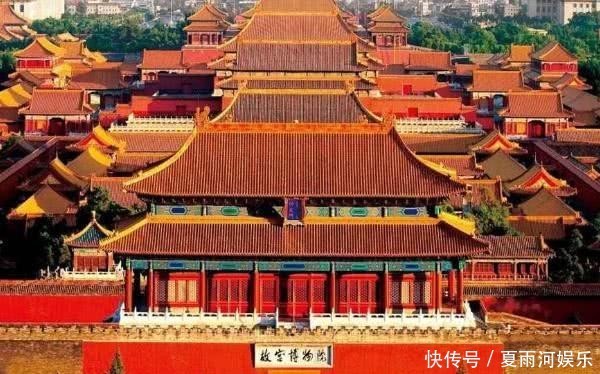 北京故宫牌匾上插着一支箭，200多年来无人敢动，它是什么来历？