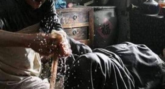 古人|为什么古代生孩子要用这么多热水,这些原因,体现出古人的聪慧