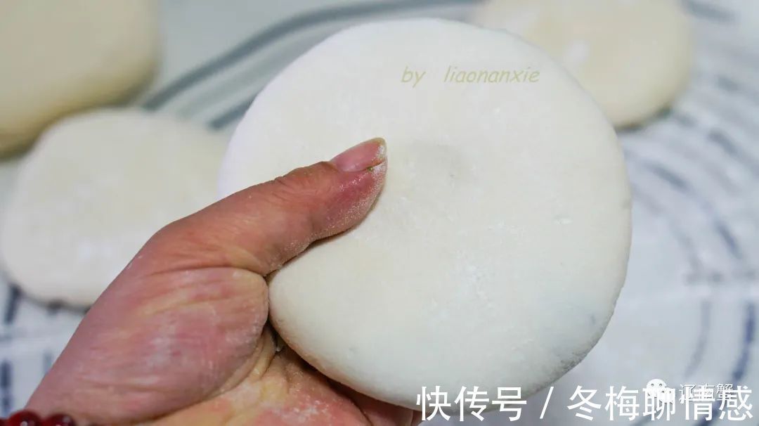 小白菜|女儿最爱的早餐饼，简单易学营养美味，好吃停不下来