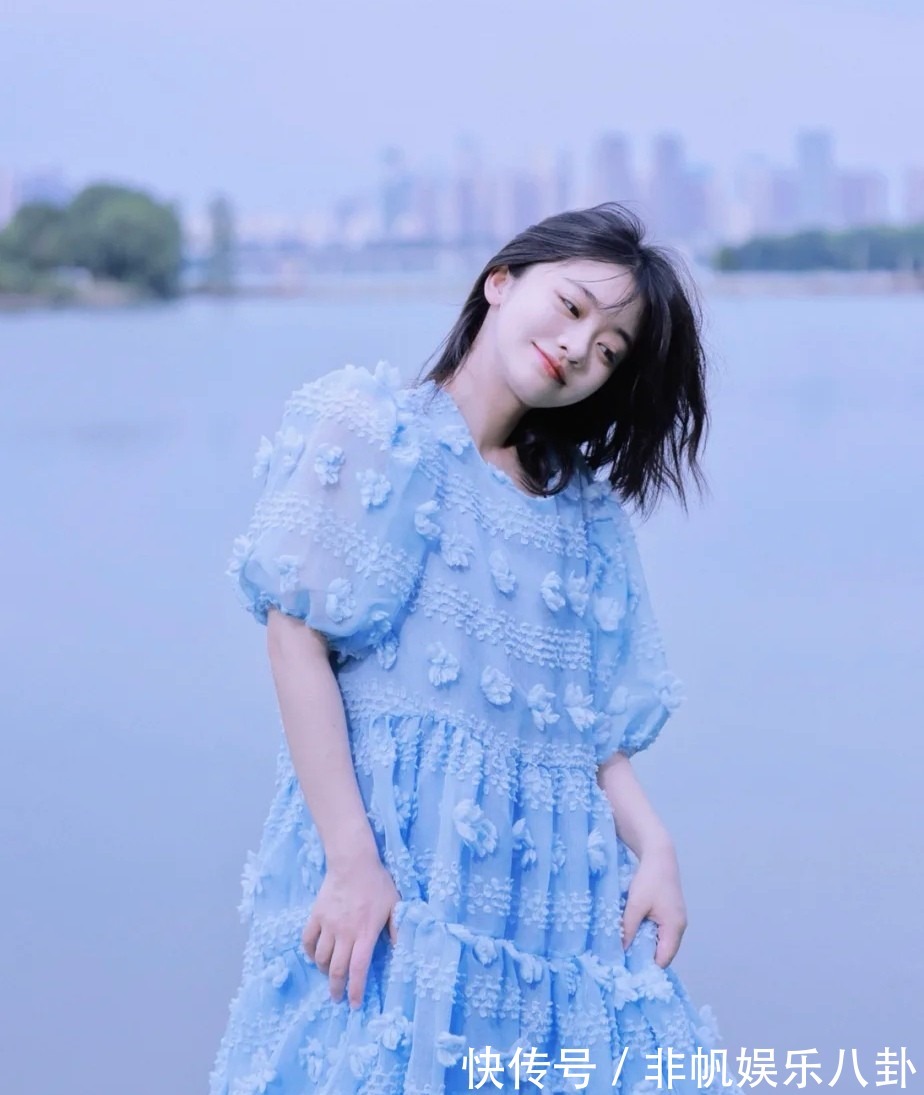 上衣 有“小肚子”搭配不好看3种搭配手法，从此和小肚子说拜拜吧！