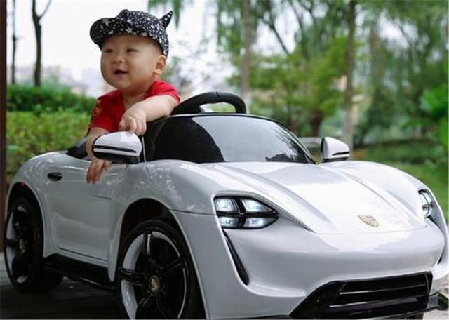 孩子|幼儿园要求晒“我家的车”外观,宝妈做法引称赞,堪称是教科书