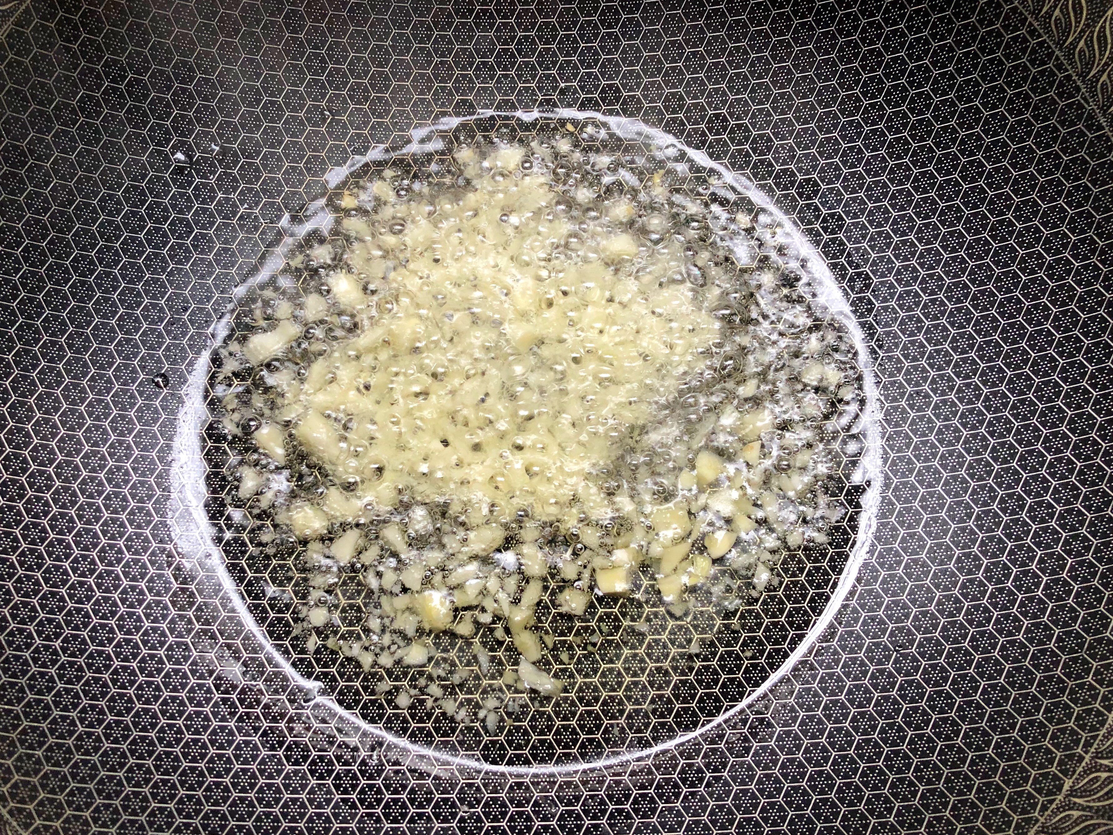清肠|它和黑木耳天生是一对,简单炒一炒,清肠去脂又美味,别错过