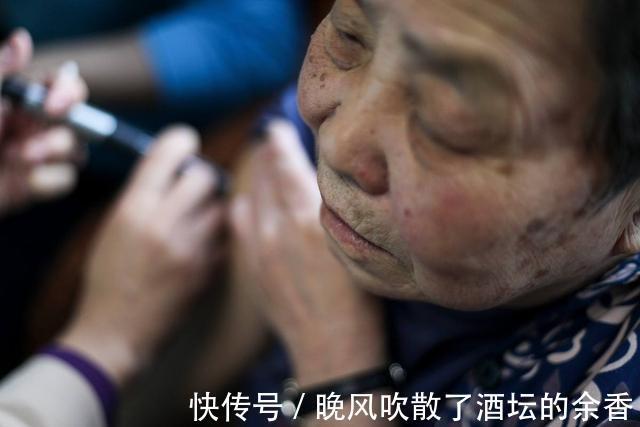 糖尿病人|糖尿病人喝小米粥，等于喝糖水到底會升血糖還是降血糖要吃對