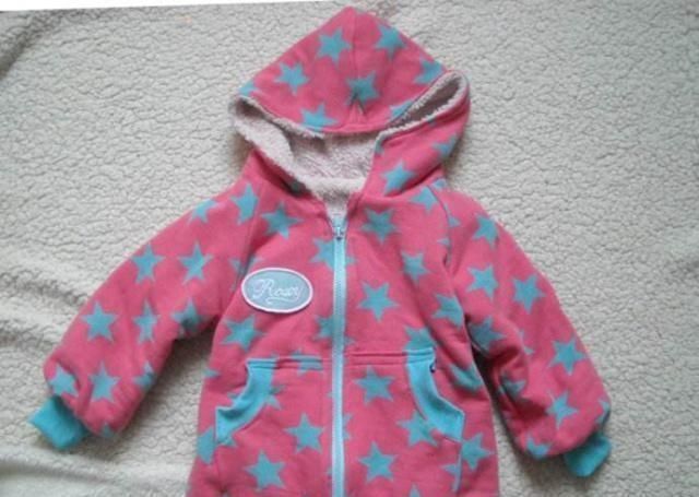 帽子|小孩子衣服以舒适为主,不要标新立异,4种衣服尽量不要给孩子买