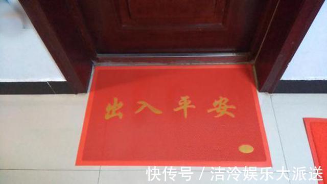 一只眼|对门邻居不光把鞋柜放楼道，还砌了个2公分地台，这是你家院子
