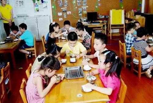 在幼儿园里，具备“三种特质”的孩子，更容易赢得老师的青睐