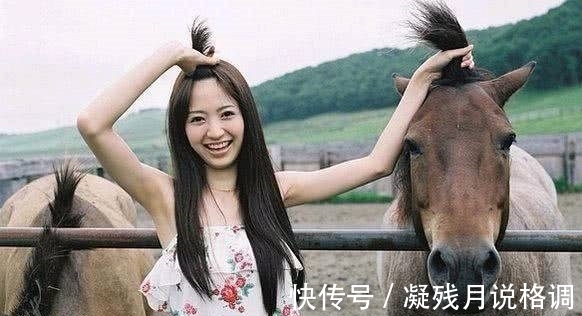 |幽默笑话:一天电视里说到离婚,爸爸便问儿子……