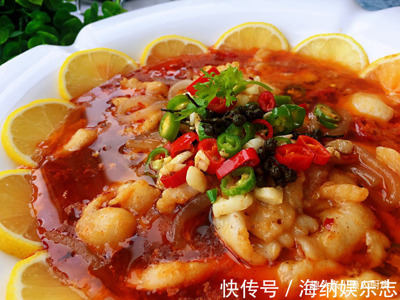 柠檬鱼片|酸菜鱼吃腻了，教你柠檬鱼片的做法，鱼肉爽滑，酸辣清香解油腻