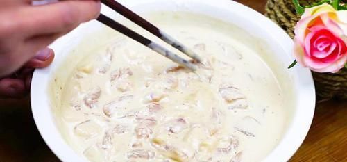  饭店大厨教你做小酥肉，口感酥脆有妙招，讲解详细，流程简单