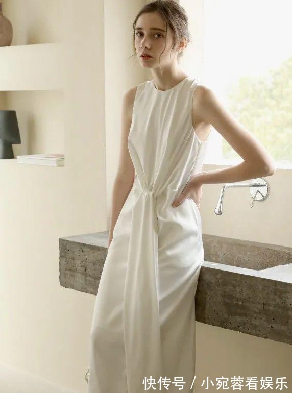 穿搭|女人穿“极简风”才是真高级，让你“看起来很贵”！