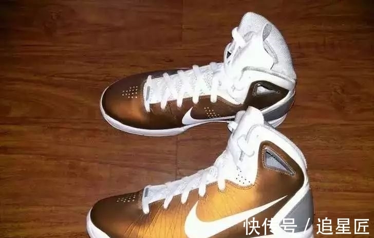 鞋面|NikeHyperdunk系列终结！这双陪伴无数人十年的实战利器才叫青春