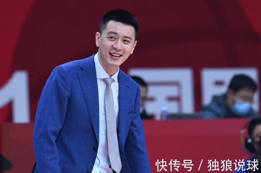 广东男篮|姚明又帮广东男篮了!杨鸣比韩德军还冤枉,辽篮更衣室起内讧