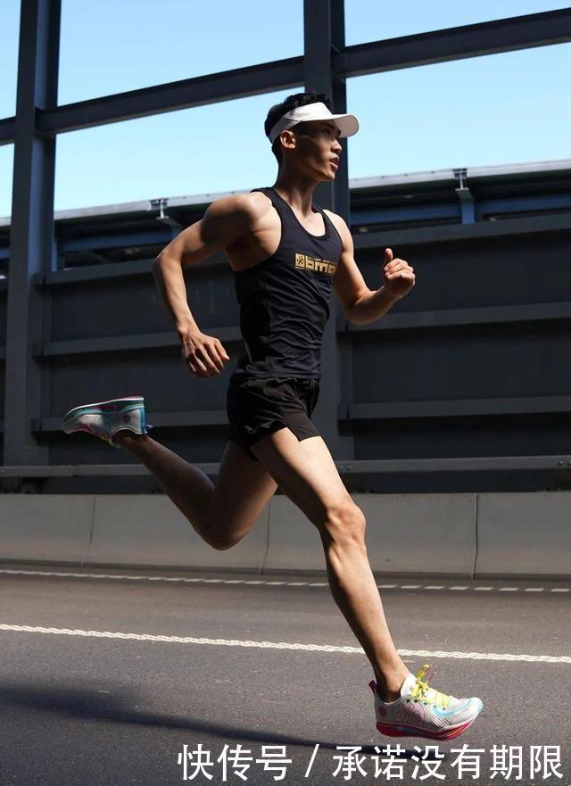 关于碳板跑鞋你了解吗为什么它能那么快，还那么贵