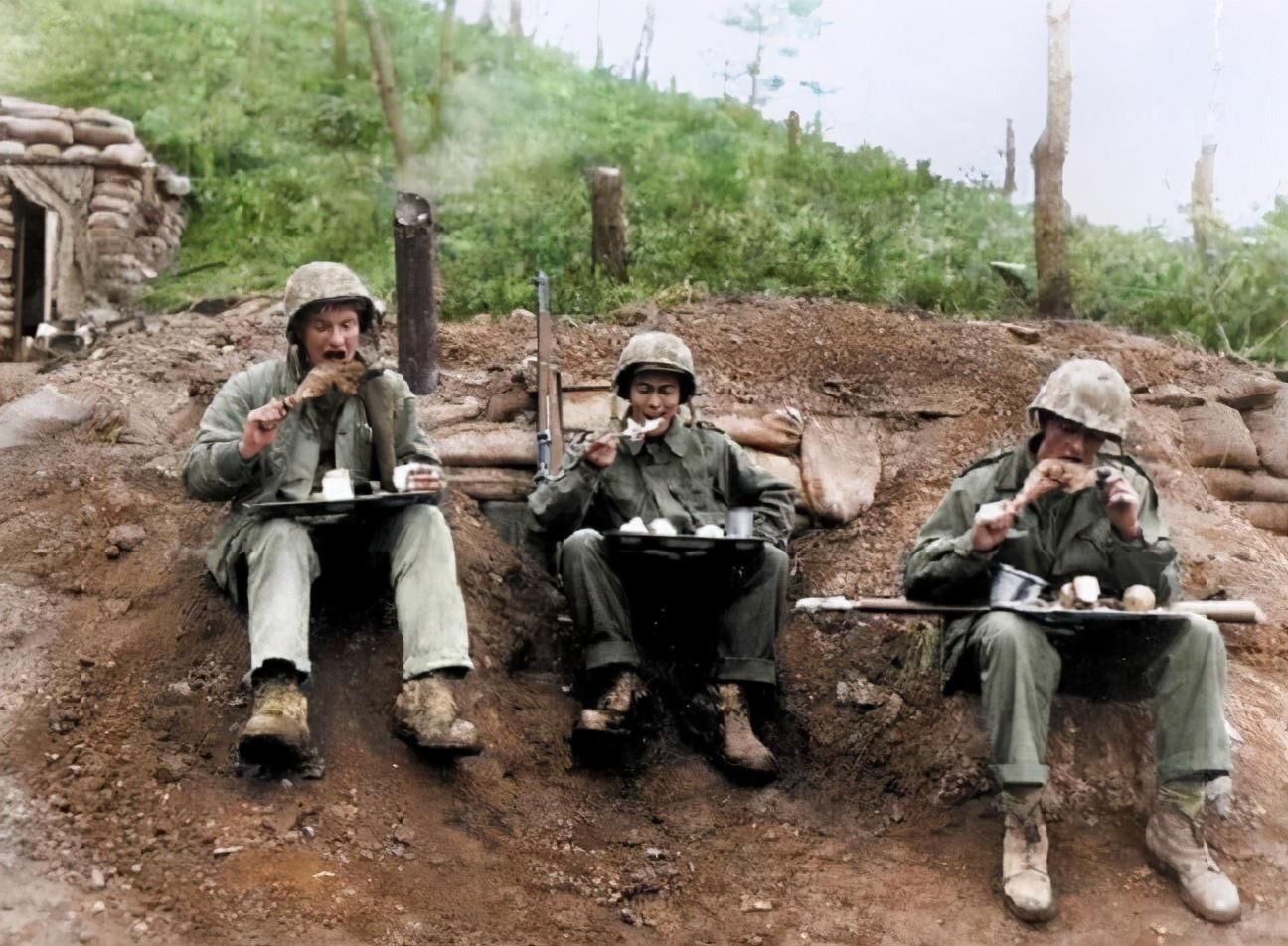 志愿军|志愿军“冷枪”运动，吓得英军往战壕外扔屎，美军裸体挑衅被击毙