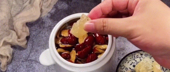 百合|失眠最“怕”这菜,睡不香的人要多吃,养心安神,一觉睡到自然醒