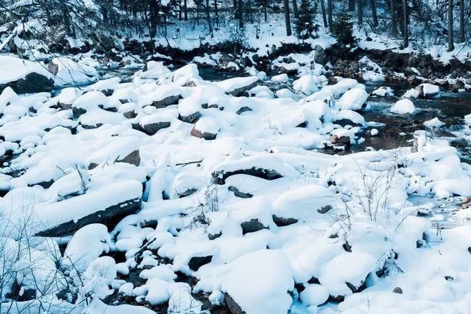 卧龙|成都冬季去哪儿玩？来冰雪秘境甘海子徒步看云海！