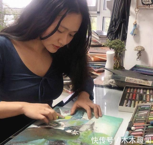 叶露盈&92年中国最美插画师,闭关一年画洛神,一笑倾城