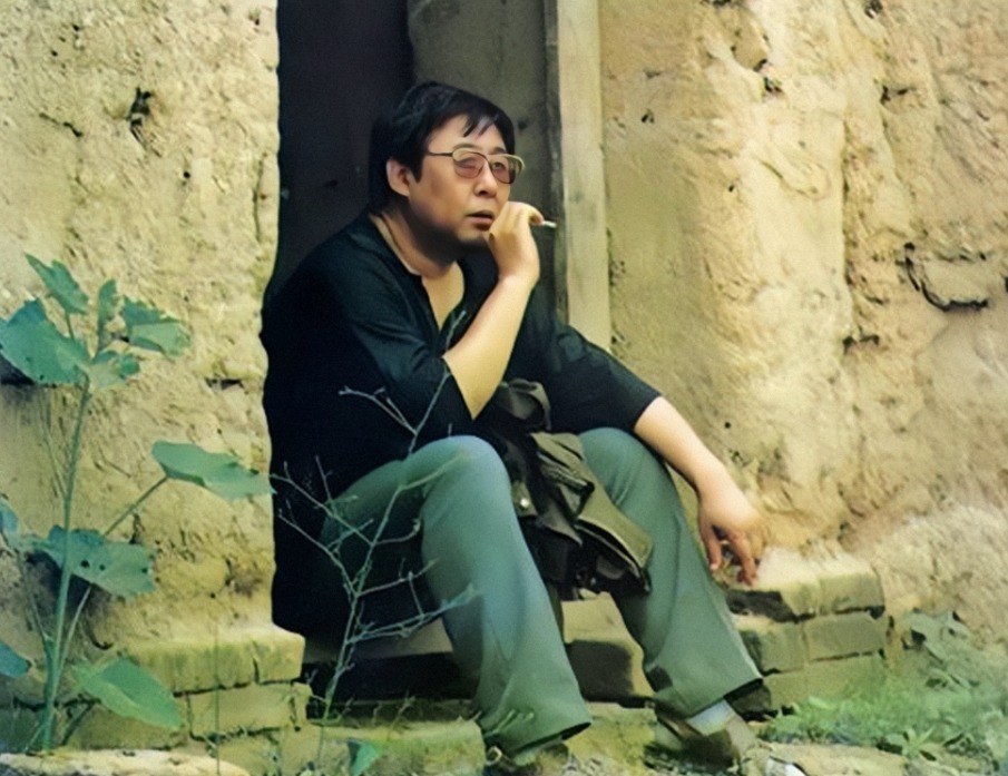 一个月!路遥一天3包只抽好烟,6年抽掉三五套房,一辈子只存了一万块