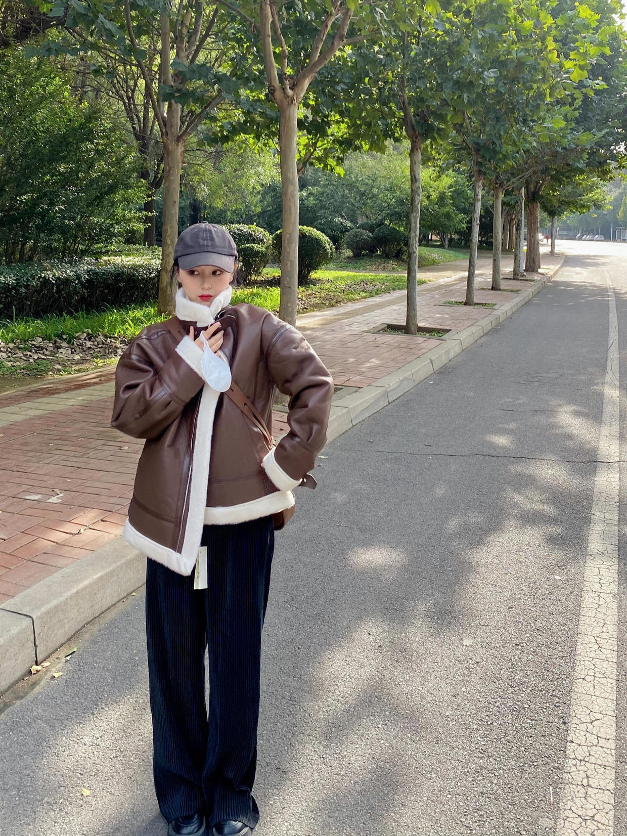 机车|想要穿得暖又想很霸气,不妨试试看机车外套吧?甜酷女孩的最爱