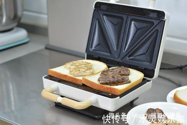 2分钟轻松搞定酱牛肉三明治,比肉夹馍还抢手,连老妈都爱吃