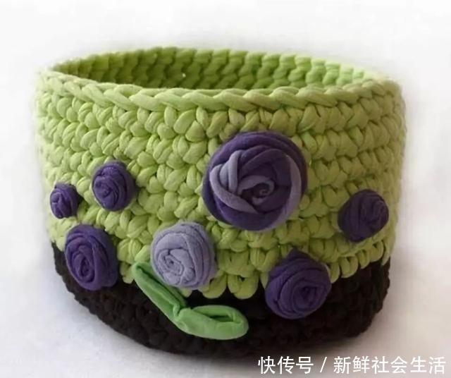 变废为宝小手工,学会了,家里T恤剪一下,钩出很好好用的作品!