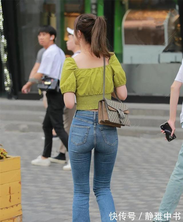 毛衣裤|“凹凸感”十足的瑜伽裤,值得借鉴和尝试,非常不错