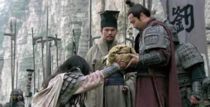 邓艾灭|邓艾灭蜀，在刘禅床下发现1物，终于明白，诸葛亮为啥救不了蜀国