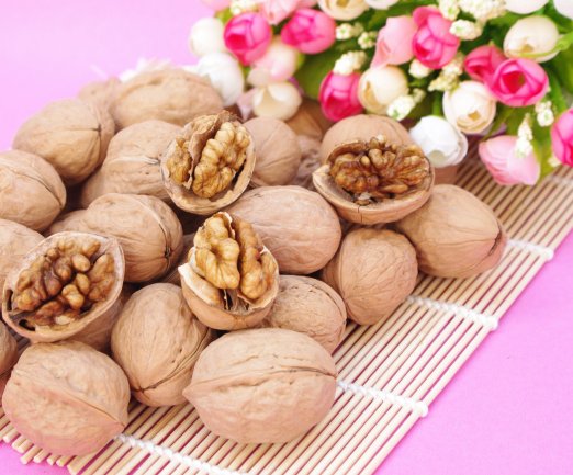 核桃加这物，竟是8种常见病的良药！