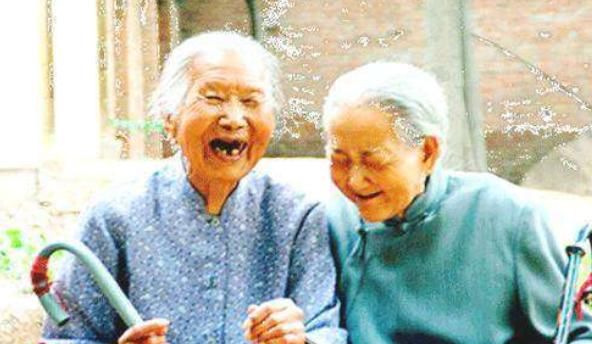 50岁后若有5个表现的人，最易长寿，5个全有的一定可活到90岁