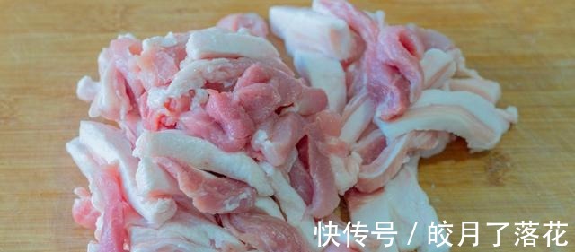 炸小酥肉时，面糊是关键，花椒是灵魂，1种做法2种吃法，超正宗！