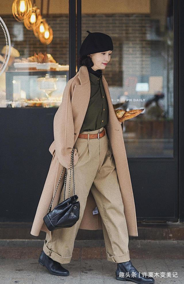 裙装 女人过了50岁,尽量不要衬衫配阔腿裤,学三木妈妈这样穿真优雅