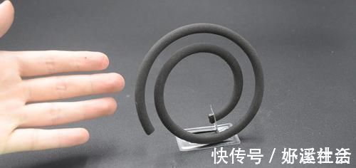 诀窍|蚊香别再用手一点点拆了,立马学会这诀窍,几秒钟让蚊香自动分离