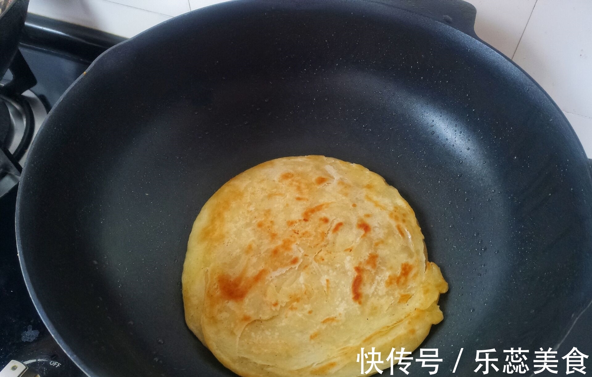 好吃|教你自制酱香饼，比买的还好吃，酱料讲解详细，学会可以开店了