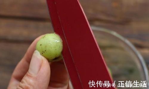 这水果全身都是宝，想吃得靠运气，洗一洗撒上盐，入口有回甘！