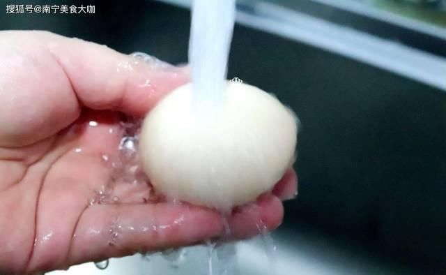  鸡蛋|煮鸡蛋时，在锅里滴入几滴“它”，鸡蛋煮出来鲜嫩可口，很好剥皮