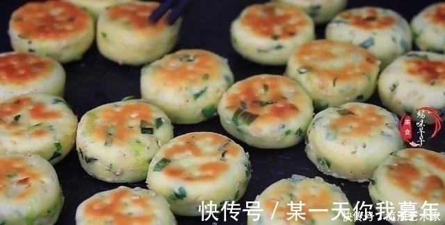 自从学会小饼后,我家面粉不够吃了,一次一锅,孩子特喜欢