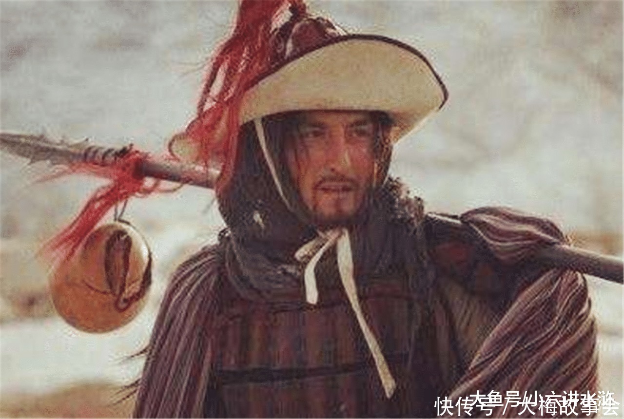 宋江执意要杀掉自己的仇人,为何却要拦着林冲报仇呢原因很简单