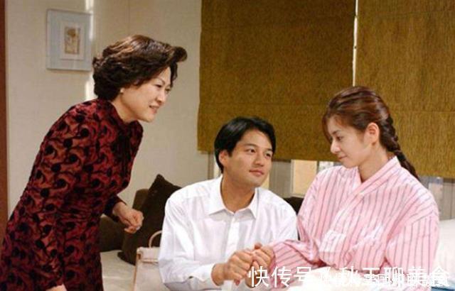 苗条|“最苗条”产妇火了,在病房跳舞催生,网友:这身材确定怀孕了?