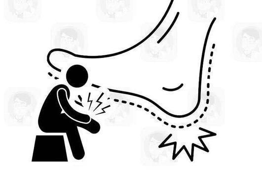 身体不好低头看脚,腿脚出现5个异常,暗示身体出问题了